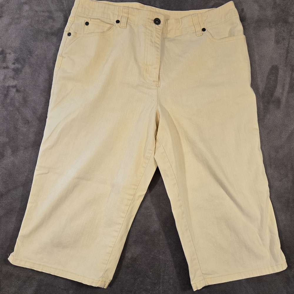 Christopher & Banks Size 10 Yellow Bermuda Shorts 001